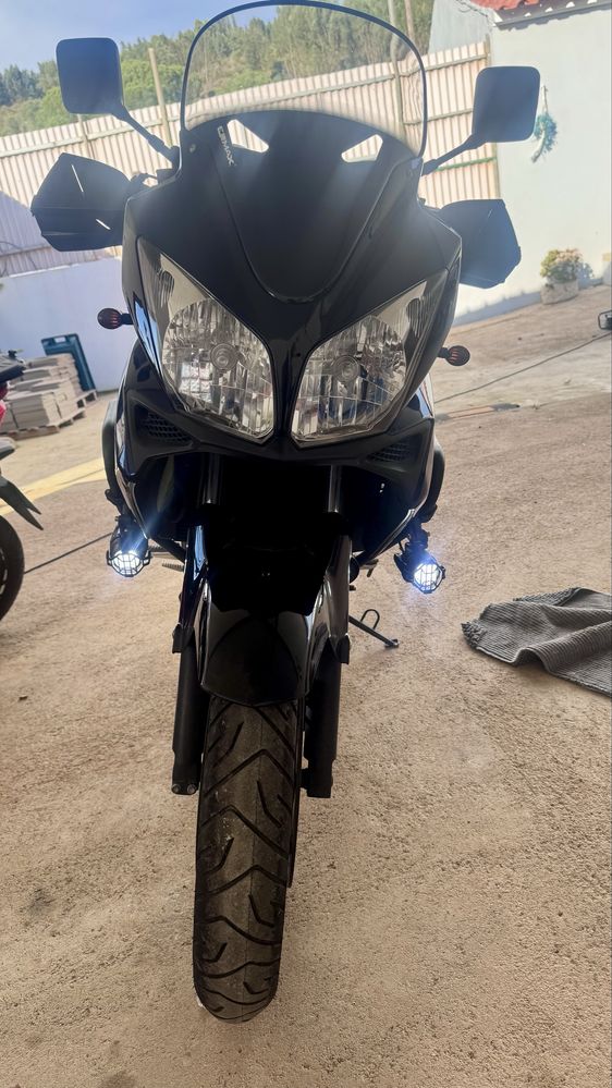 Vendo V-Strom DL 1000cc