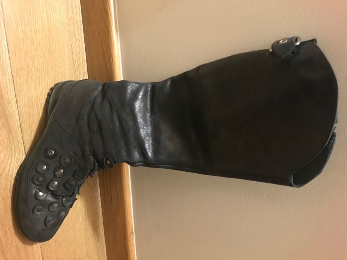 Botas tamanho 39. Marca: Paula Salgado