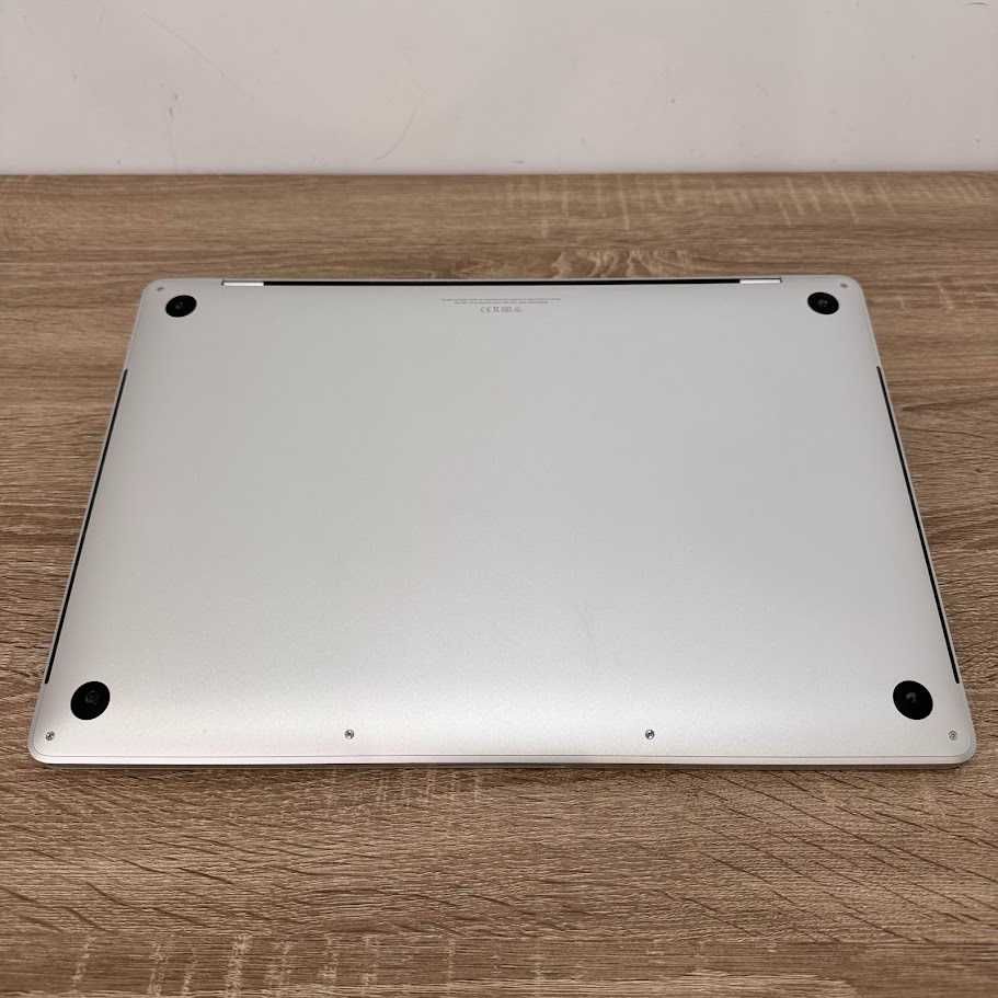 MacBook Pro 16" i7 / 16Gb DDR4 / SSD 512Gb / Radeon 5300m (код: M0547)