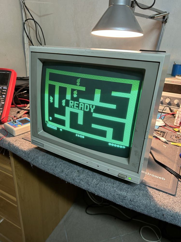 Monitor Commodore  DM602/00E