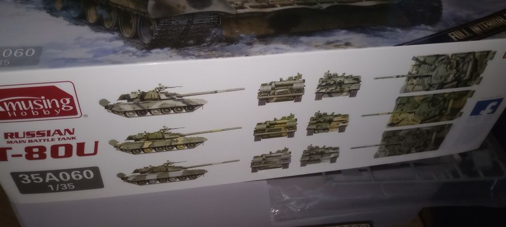 Model Amusing Hobby 35A060 Czołg T-80U Russian MBT Full Interiorl 1/35
