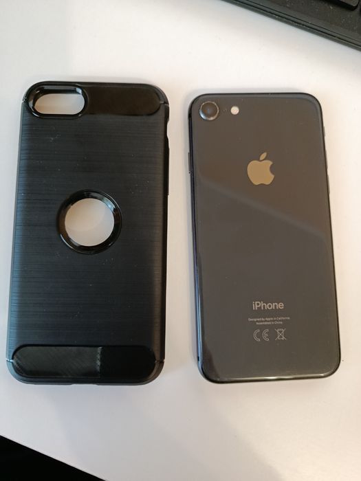iPhone 8 64 gb в гарному стані
