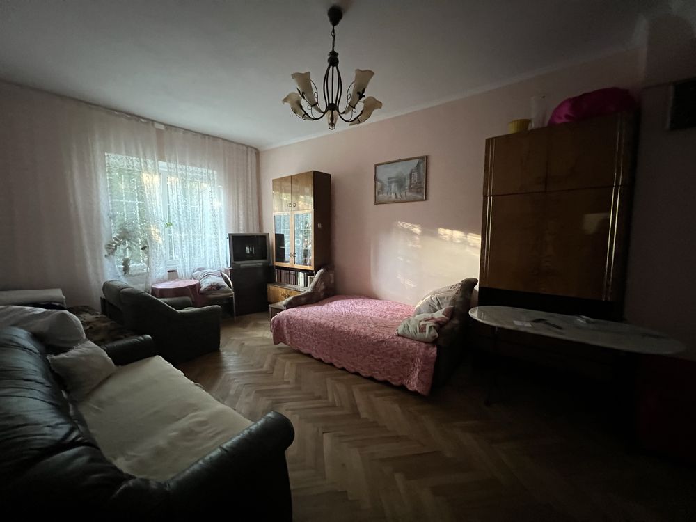 Продаж! двокімнатна квартира вул.Стрийська