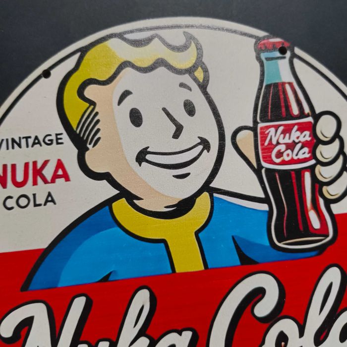 Placa Decorativa Fallout Vault Boy Nuka Cola