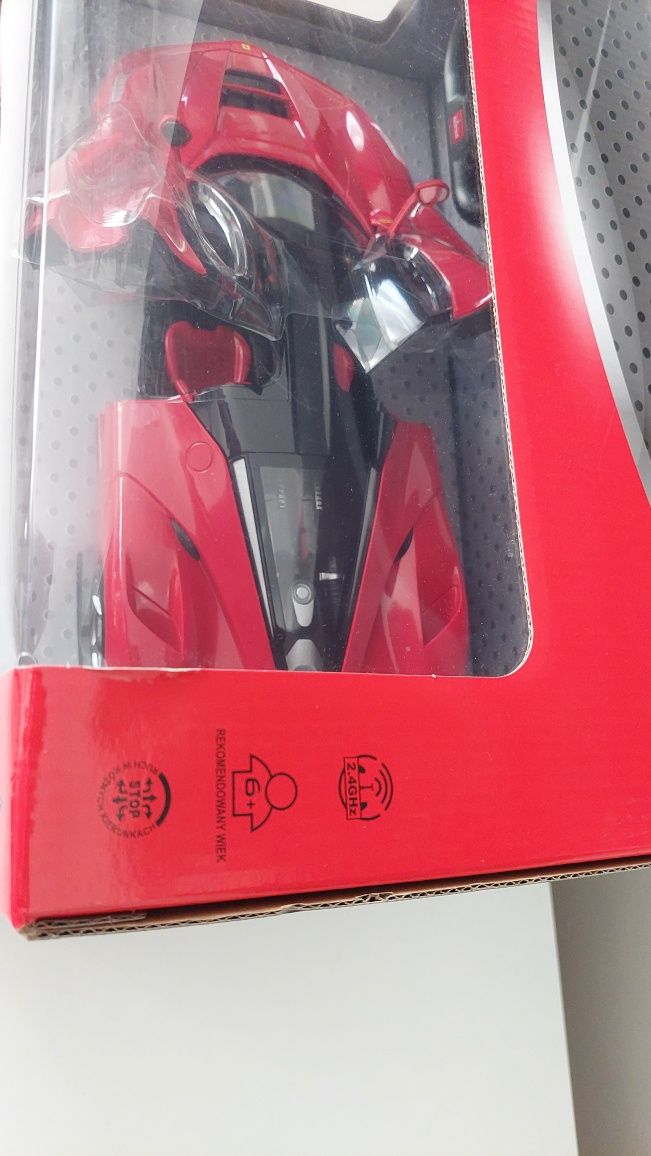 Ferrari LaFerrari Rastar 1:14, zdalnie sterowany