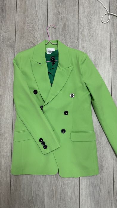 Костюм жіночий класичний