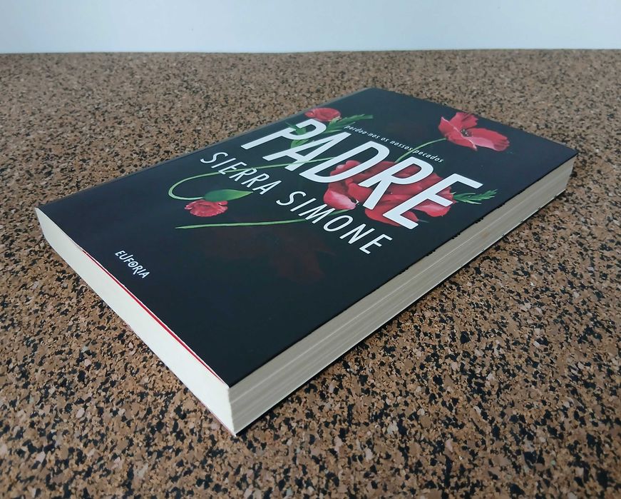 Livro - PADRE (Sierra Simone)