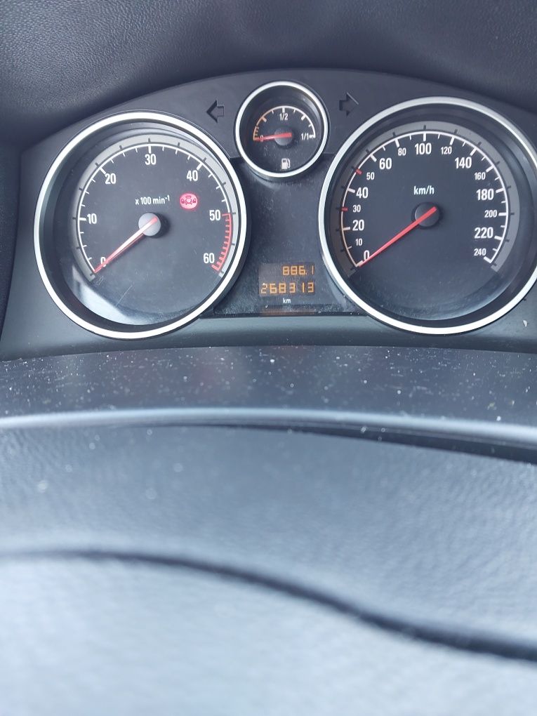 Opel Astra H 2005 świeży przegląd i OC