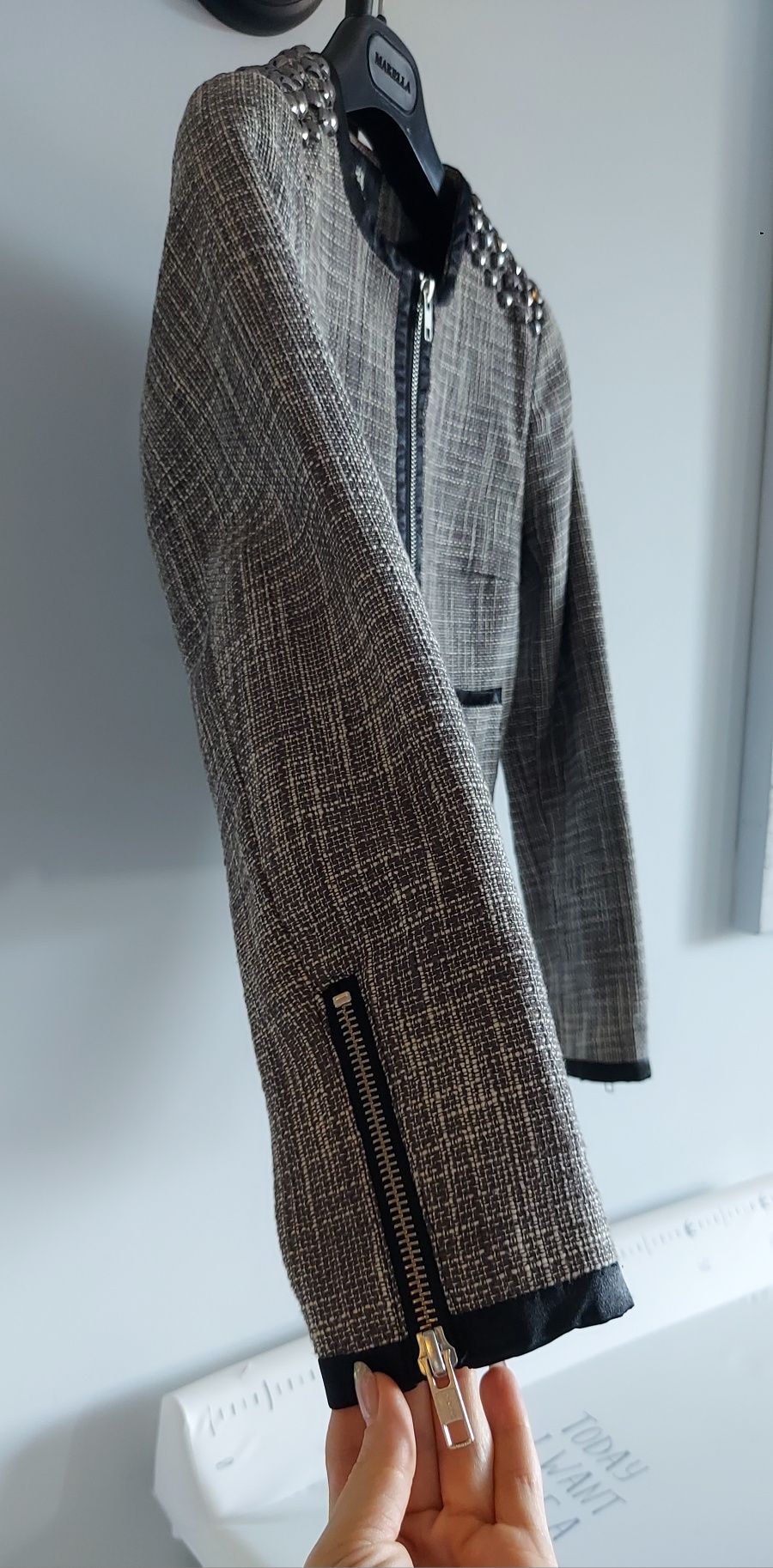 Krótki żakiet tweedowy H&M r. 34 XS