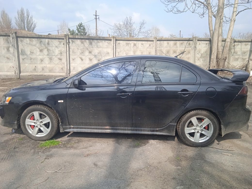 Продам lancer x  2008