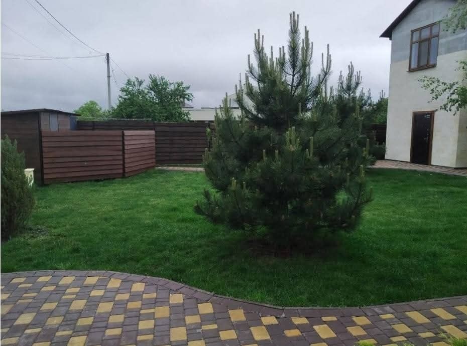 Продам два дома с баней возле моря