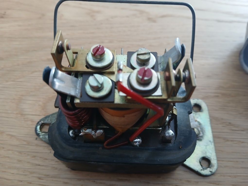 Regulator napięcia Mz etz 150, 250 lub 251 ddr