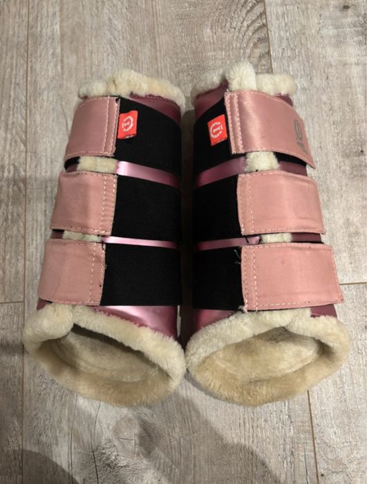 Ochraniacze z futerkiem