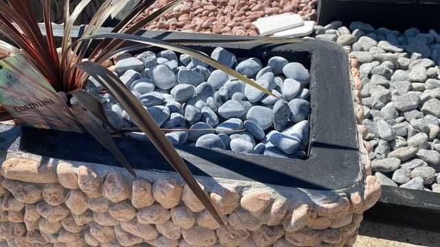 otoczak ice blue kamień ogrodowy otoczak ozdobny jasnoniebieski