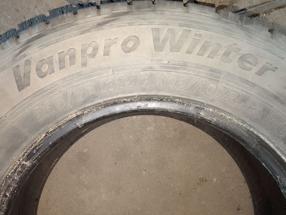2 Opony zimowe 215/70r15C KORMORAN 6mm