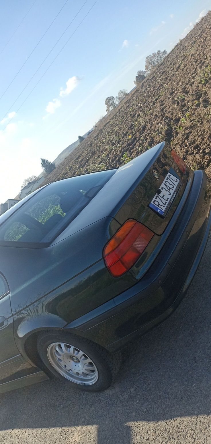 Sprzedam BMW E39 523i