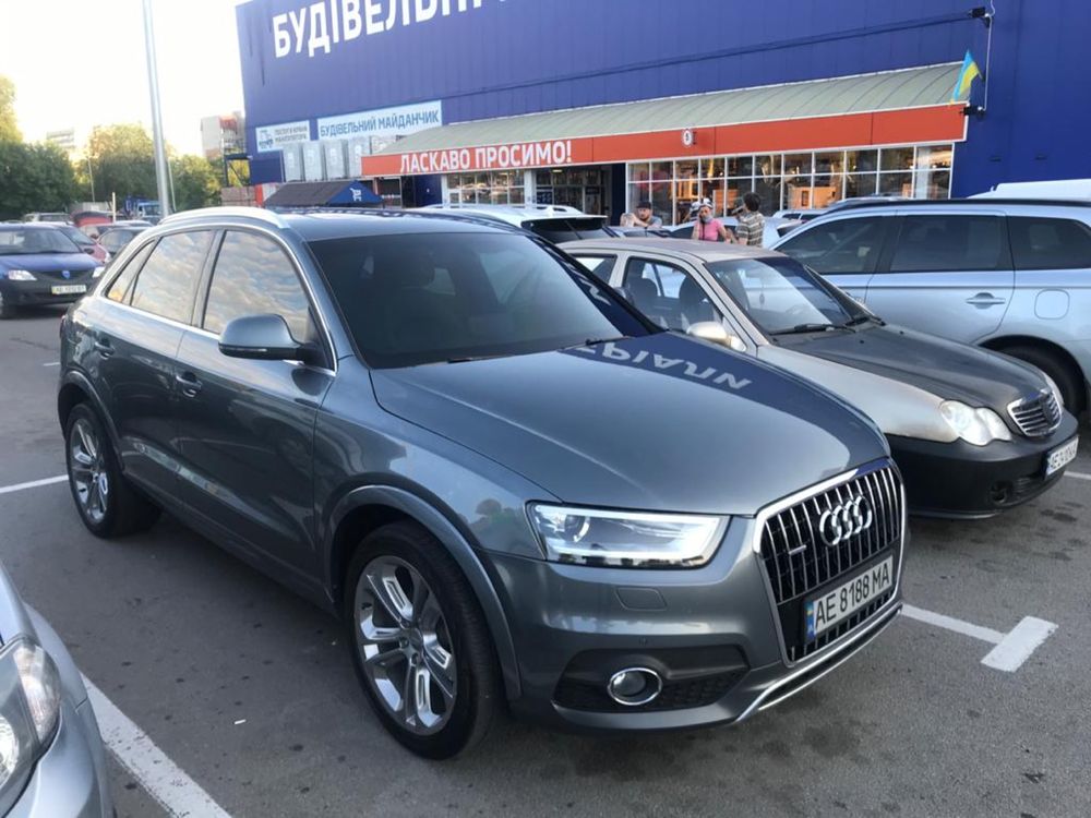 Продам Audi Q3 Premium Plus