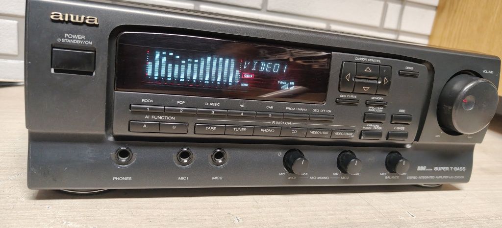 Wzmacniacz z procesorem dźwięku AIWA MX-Z3000M.