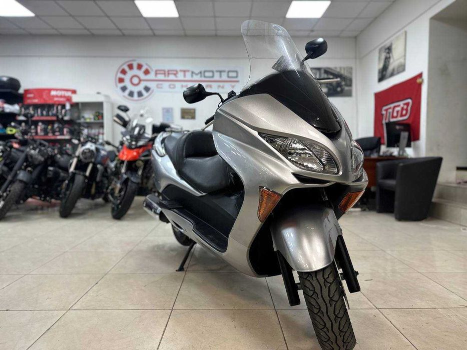 Максі-скутер Honda Forza 250 Z MF08