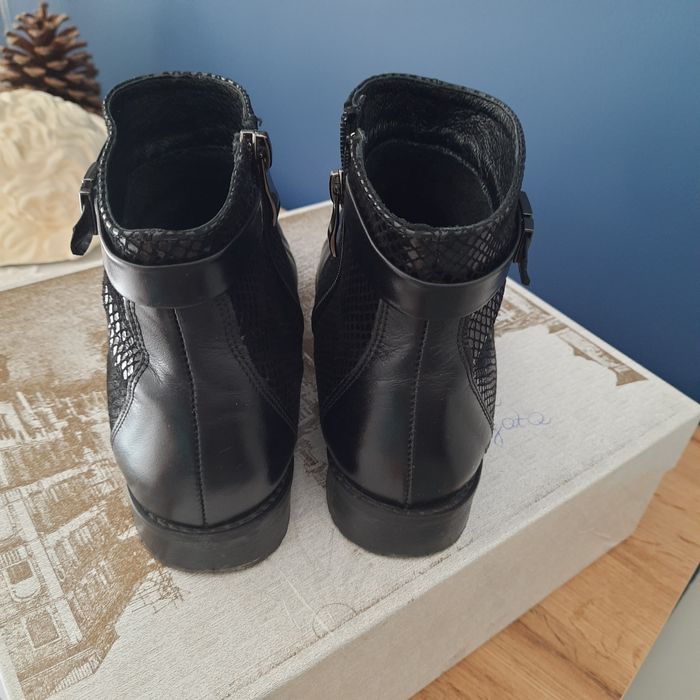 Botki buty VENEZIA r. 39 skóra naturalna zamek wzór wąż