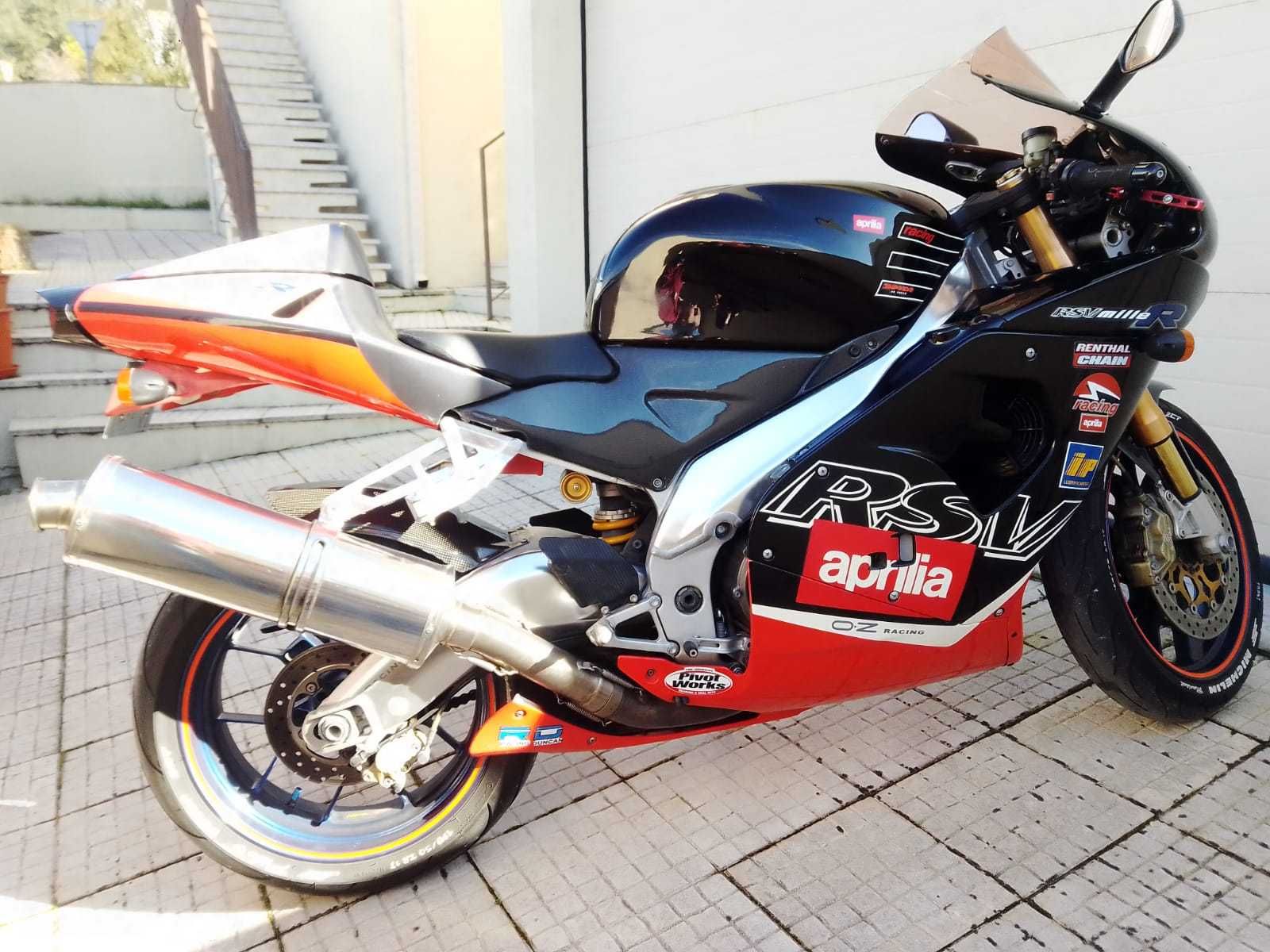 Aprillia rsv1000R