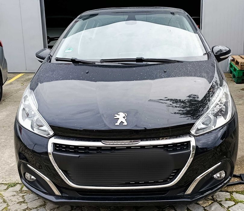 Peugeot 208 1.2i signature Ano 2019