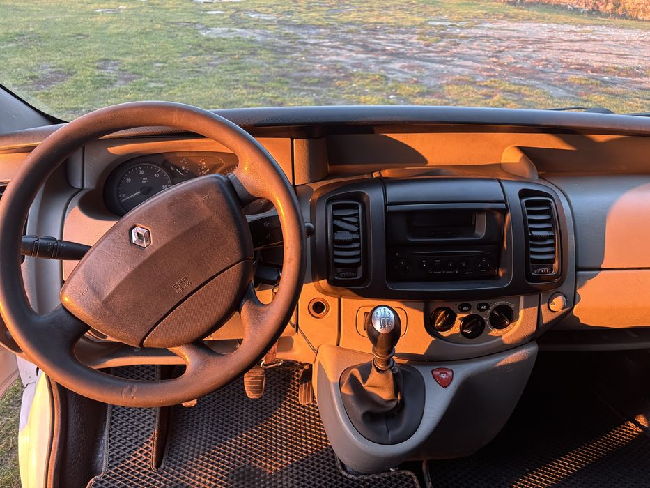 Продам Renault Trafic
