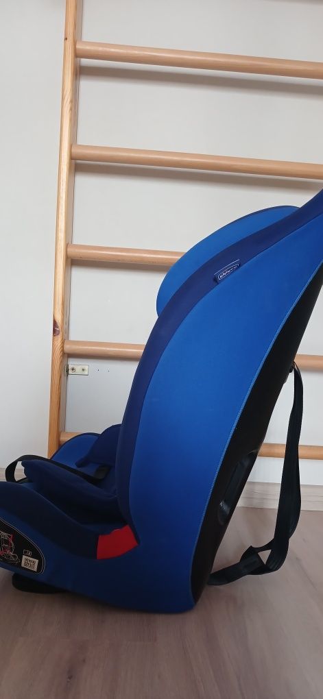 Автокрісло chicco 9-36 кг