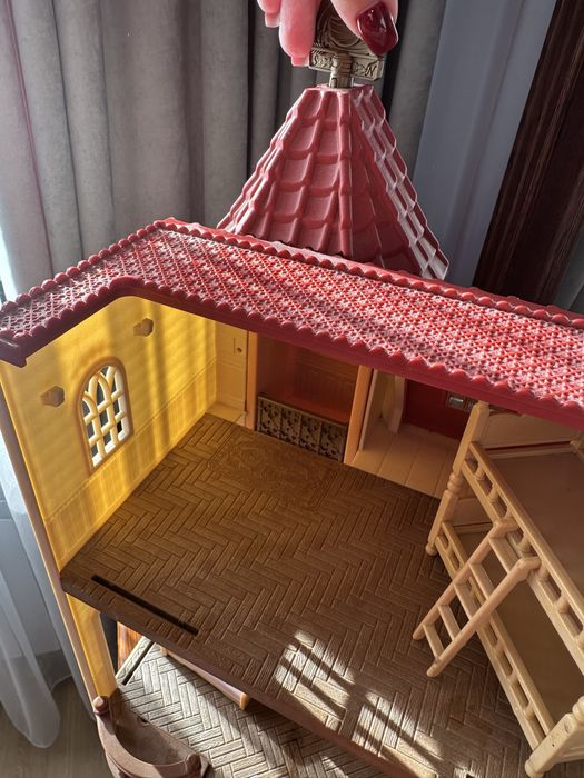 Будиночок з ліфтом і сімєю котенят ( Sylvinian family)