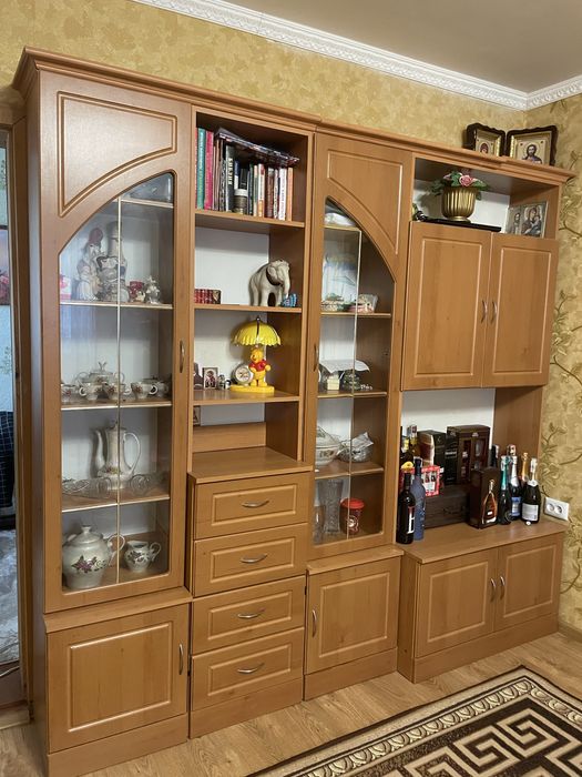 Стінка у вітальню