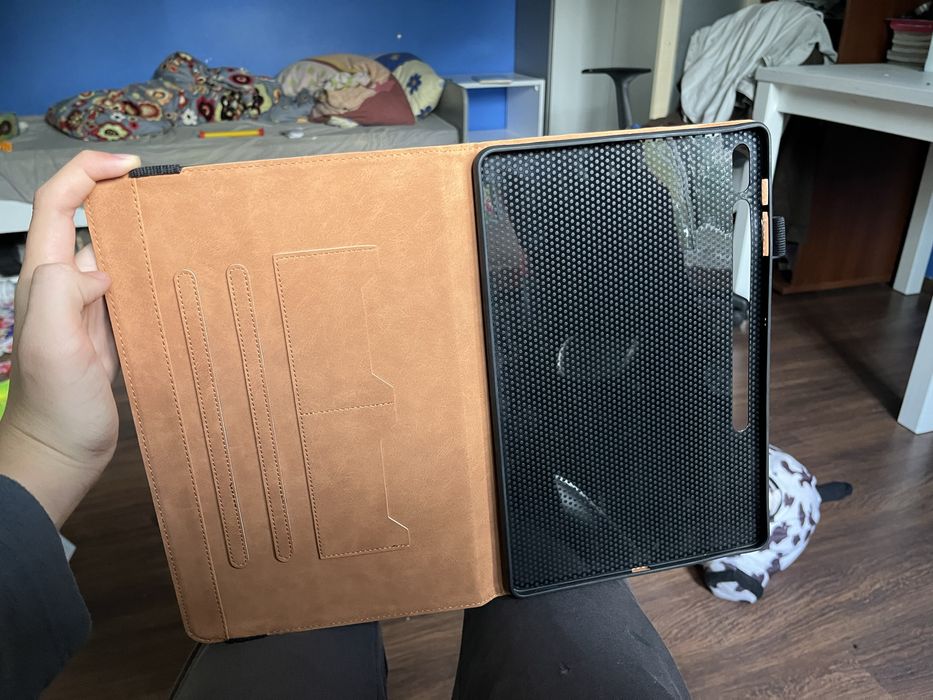 Etui na tablet skórzane