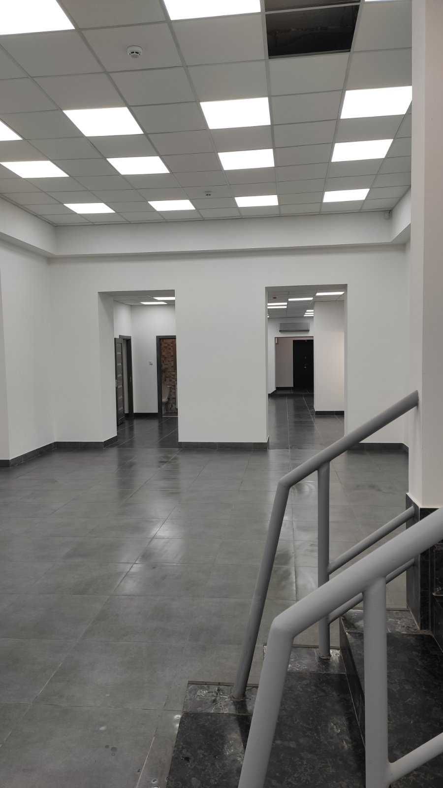 Здам 342 м2, 2 хв пішки метро "Левада" ("Проспект Гагаріна")