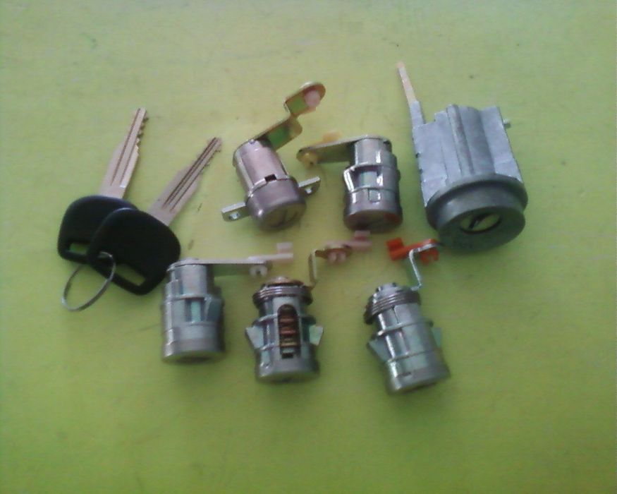 Kit de fechos das portas e canhão da ignição Toyota Hiace 1996 Até 2005 NOVO