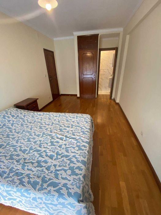 Quarto prara arrendar em Massàma