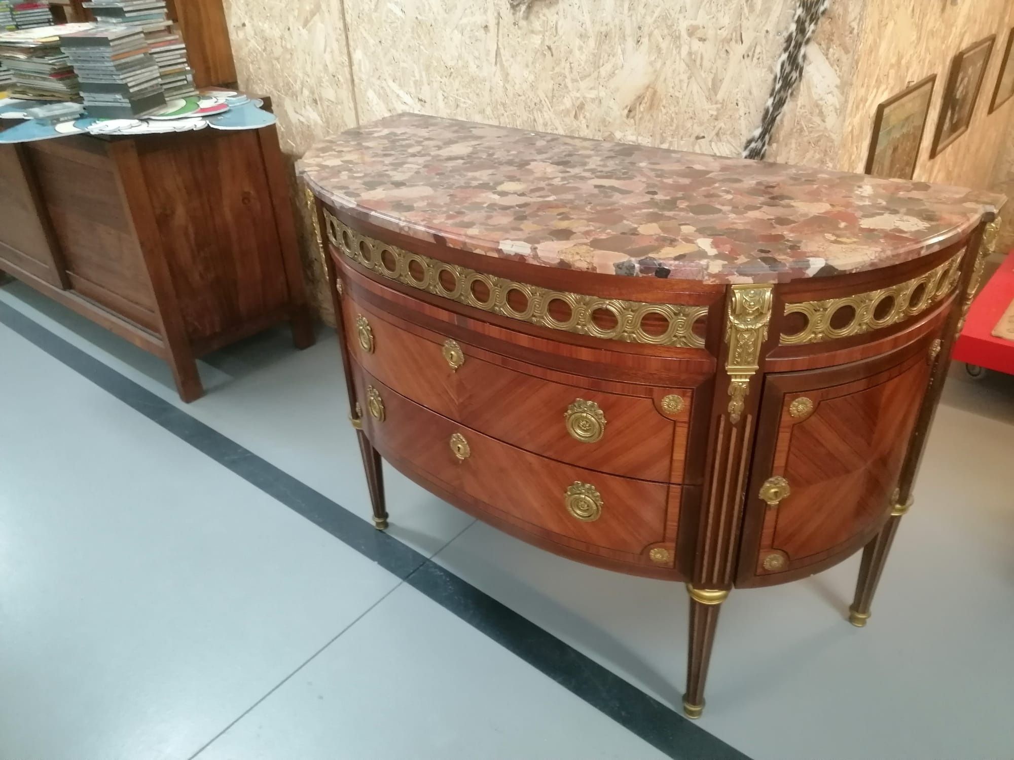 Cómoda(s) Estado Bom