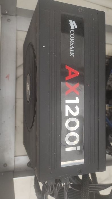 Corsair ax1200i 80+ gold и куча кабелей