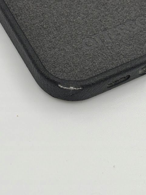 etui otterbox symmetry series do 16 pro max smukłe etui ochronne opis