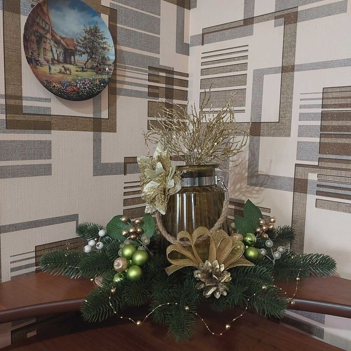 Різдвяна композиція - свічник. Новорічний декор.