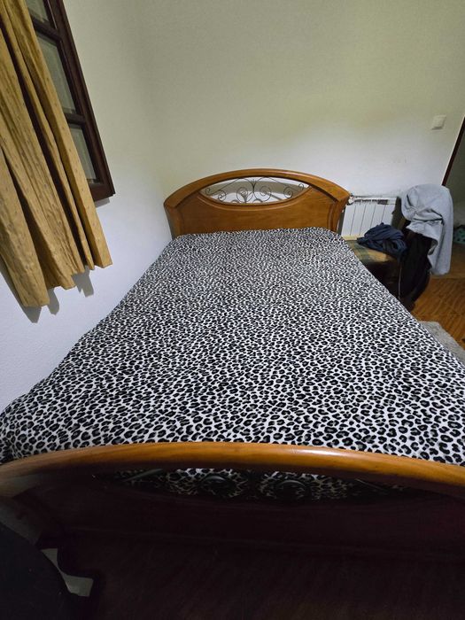 MOBÍLIA COMPLETA DE QUARTO CASAL EM MADEIRA MACIÇA