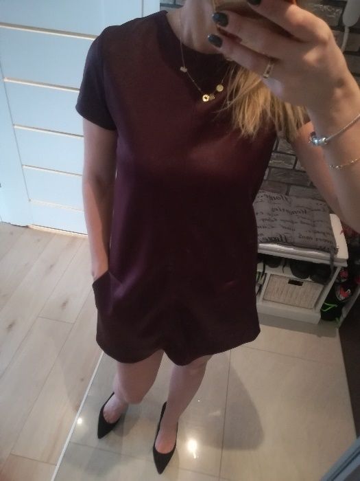 sukienka bordowa woskowana z kieszeniami z zamkiem z tyłu Mohito XS