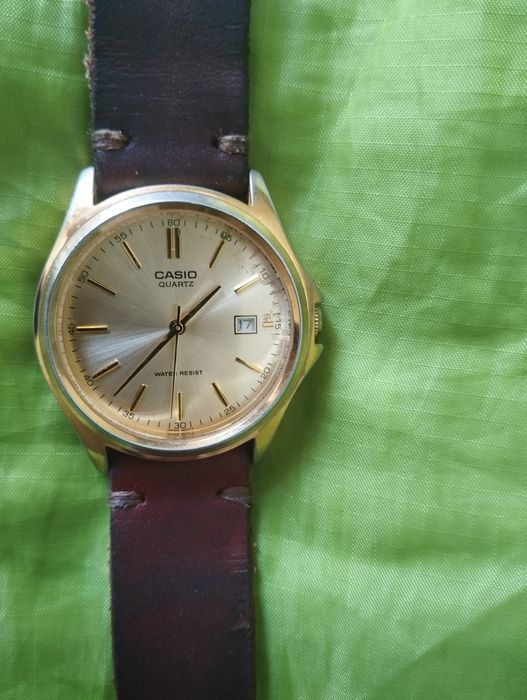 Часы кварцевые,мужские