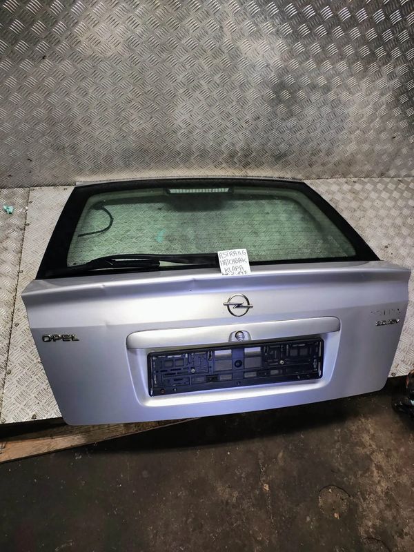klapa bagażnika astra G II hatchback kod lak. Z147