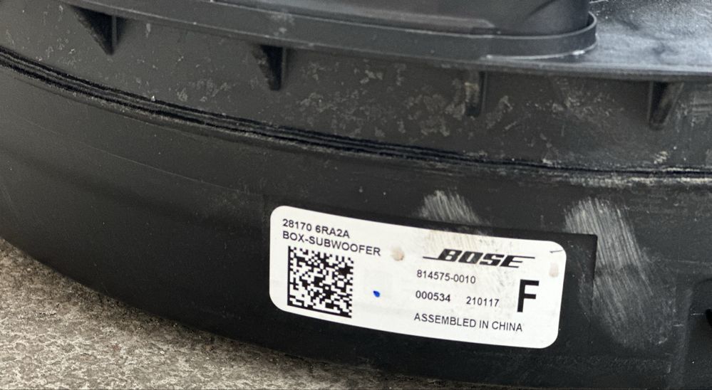 Сабвуфер Bose Nissan Rogue T33 2020- 281706RA2A