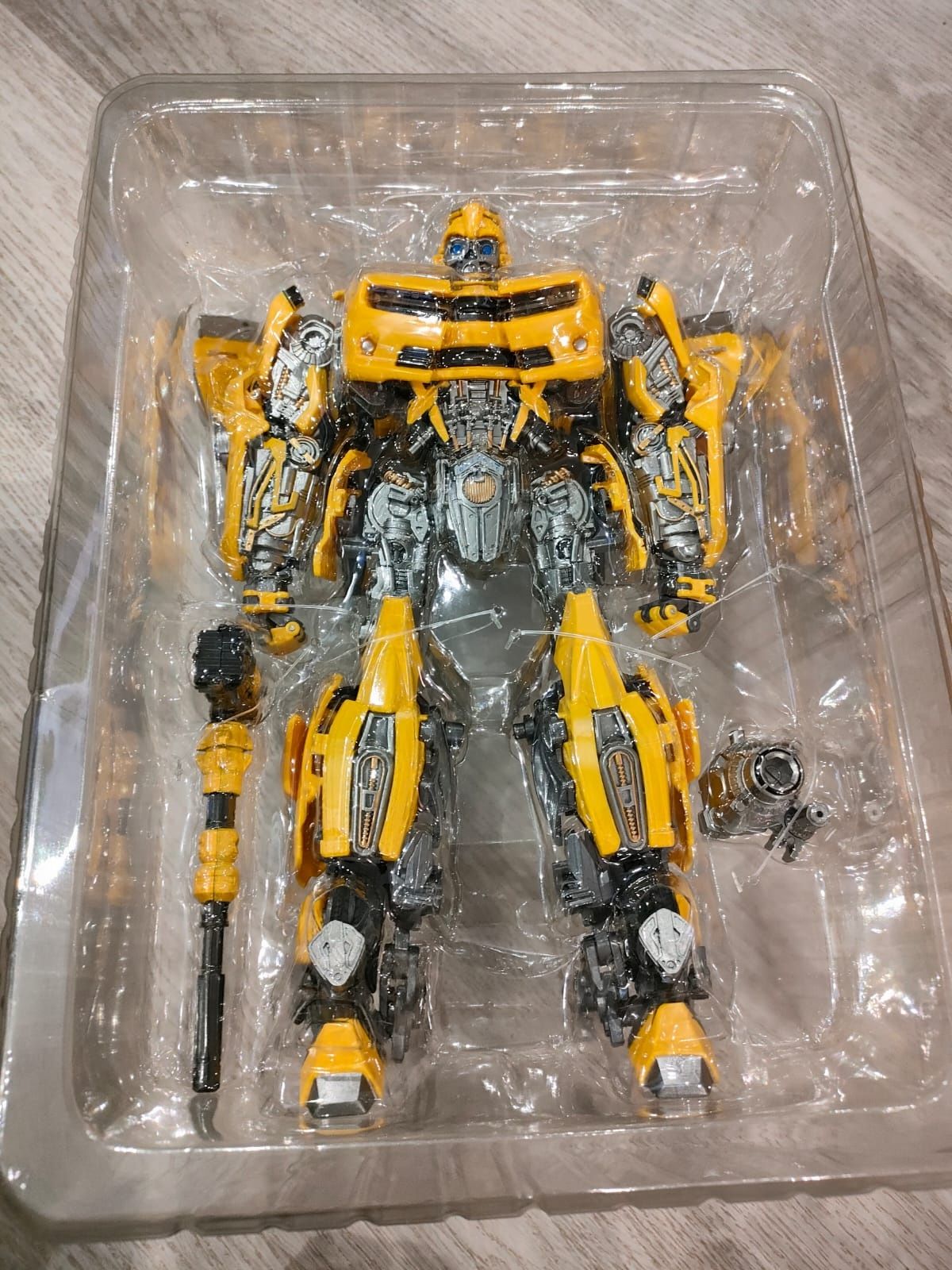 Transformers Bumblebee figurka 28 cm