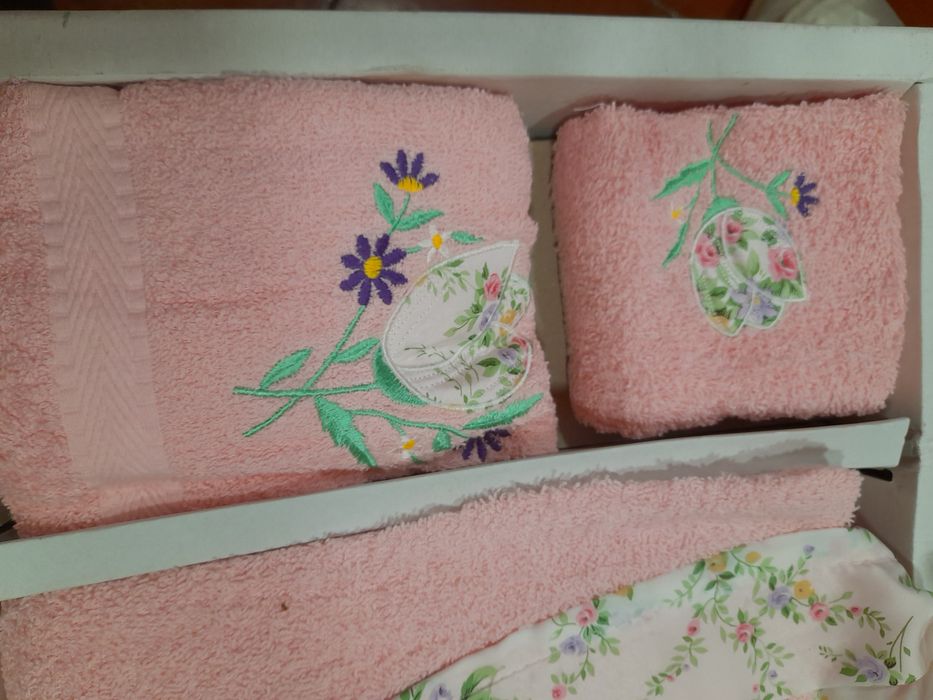 Conjunto de banho novo cor de rosa