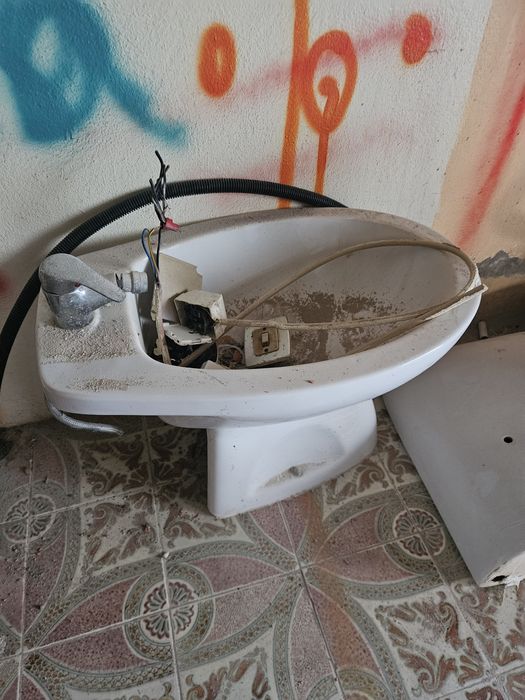 Vendo loiças sanitárias  (ler descrição)