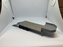 Model naczepy niskopodwoziowej 3-osiowej 1:43