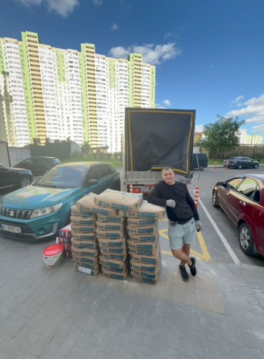 Вантажники, вантажні перевезення, грузчики