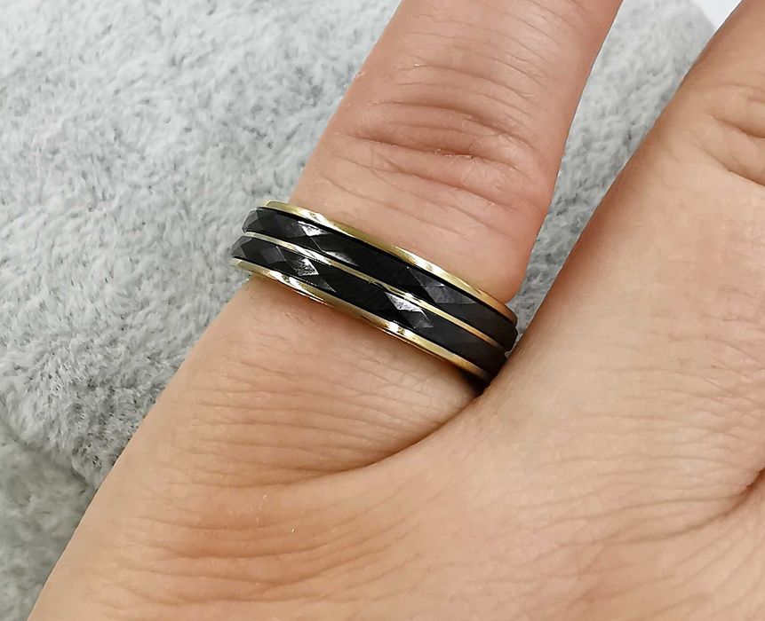 Pierścionek stal chirurgiczna średnica 17 mm z ceramiką czarną