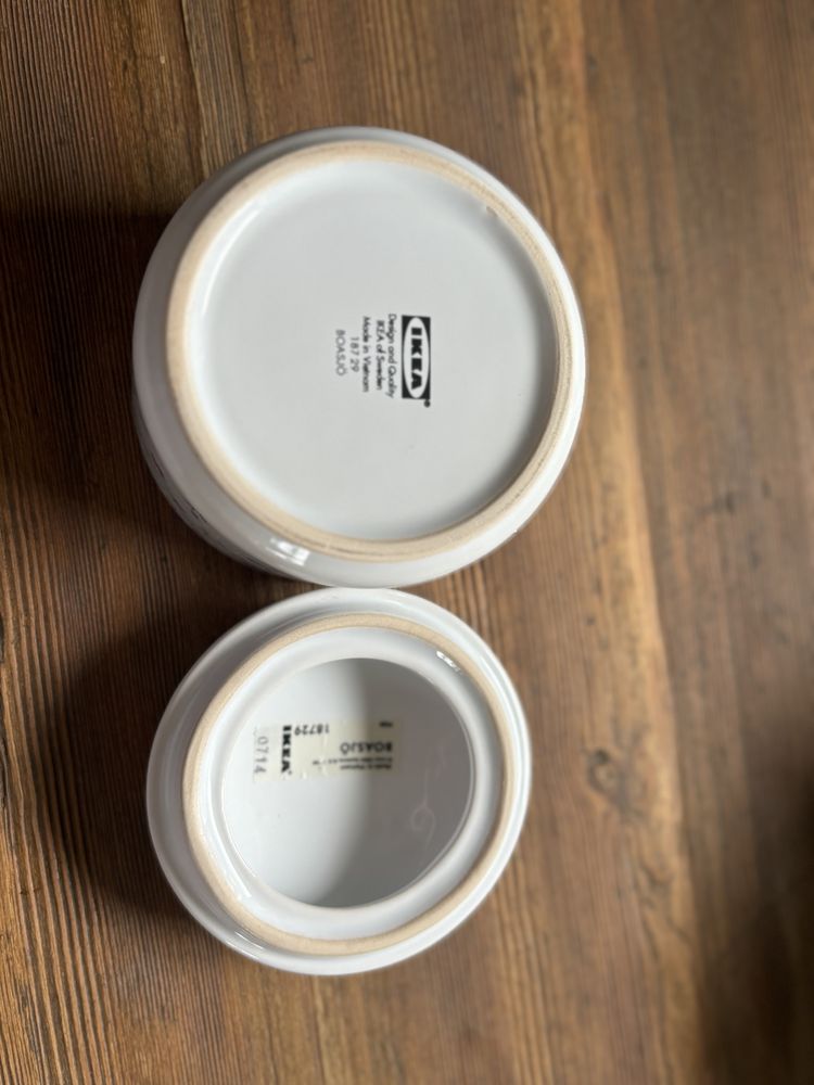 Pojemnik ceramiczny z pokrywką Ikea Boasjö